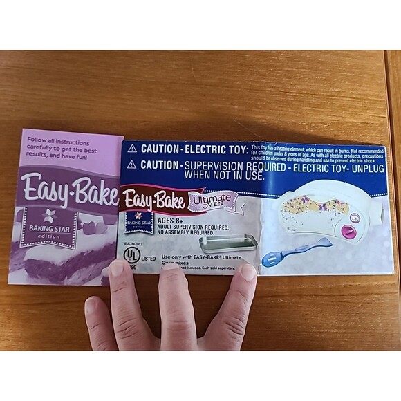 EasyBake Baking Star Edition Ultimate Oven Toy - E6120 - Picture 3 of 10